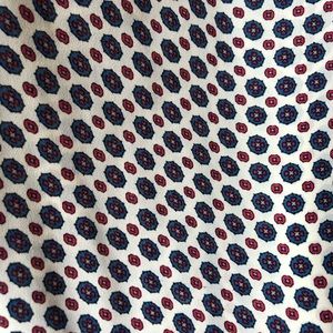 WEIGHTLESS PATTERNED BLOUSE